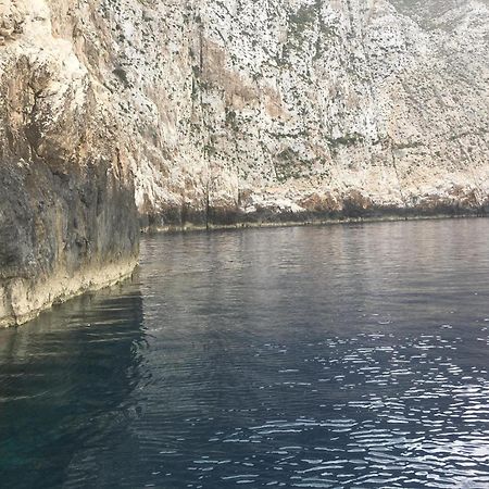 Aspro House Villa Folegandros Town Luaran gambar